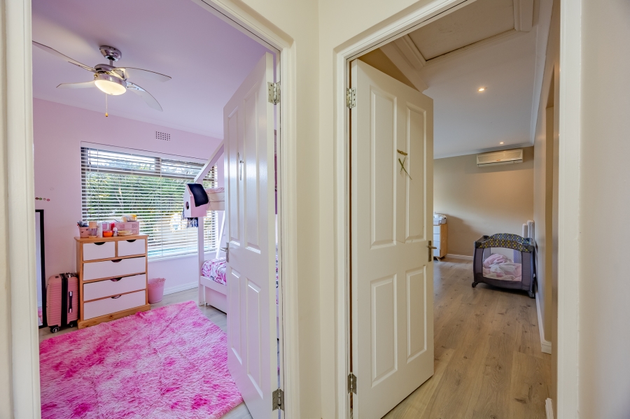 4 Bedroom Property for Sale in Flamingo Vlei Western Cape